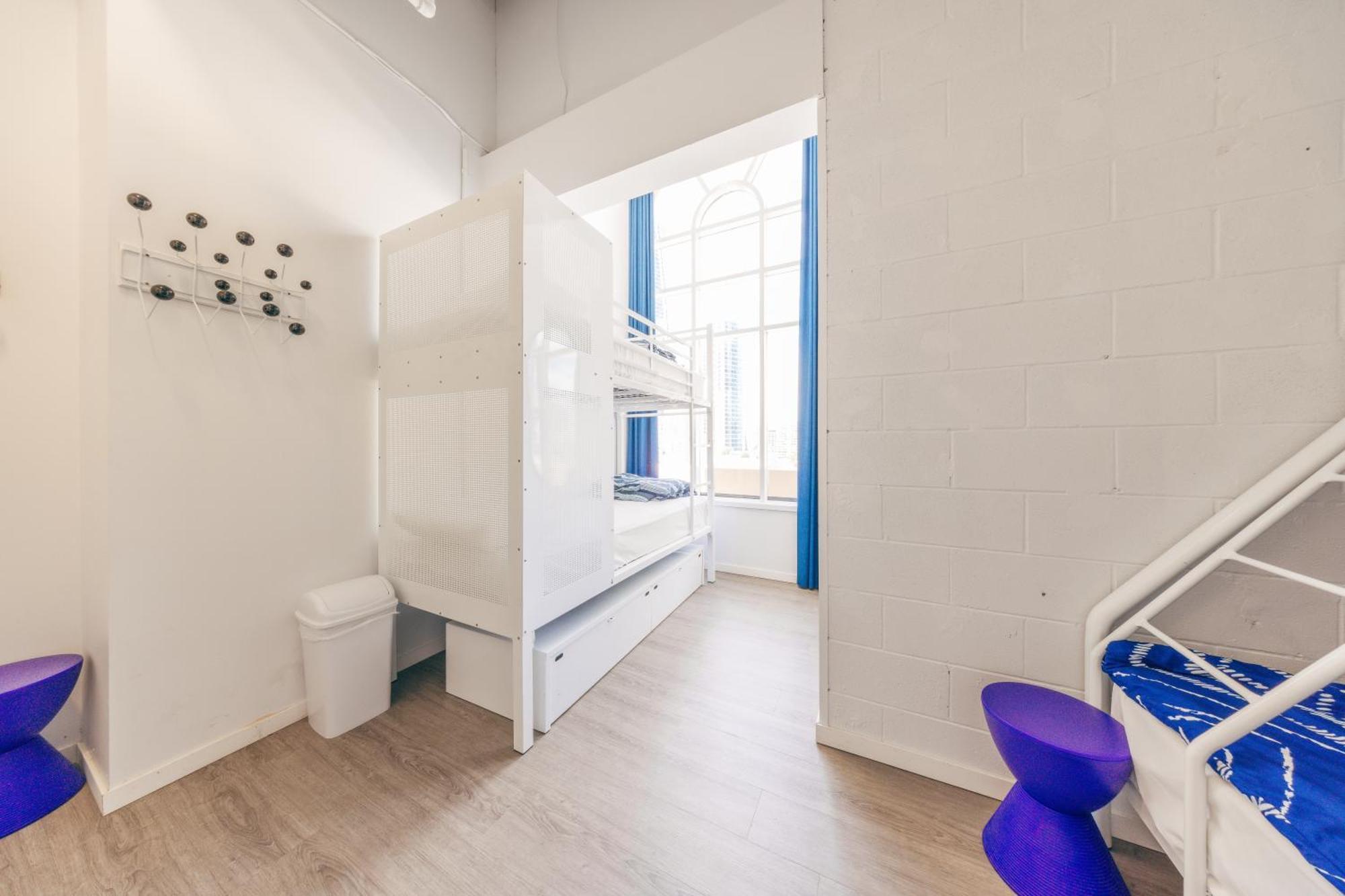 Maze Backpackers - Gold Coast Hostel Buitenkant foto