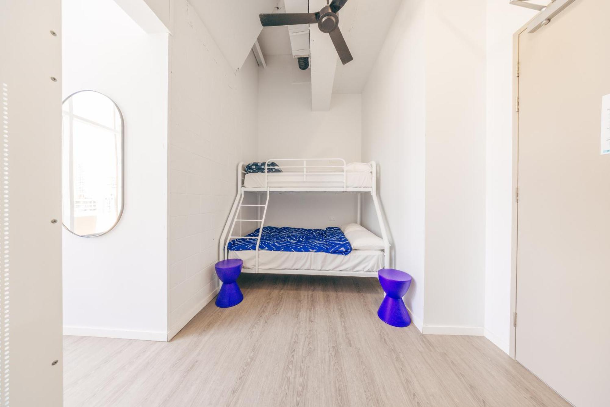 Maze Backpackers - Gold Coast Hostel Buitenkant foto