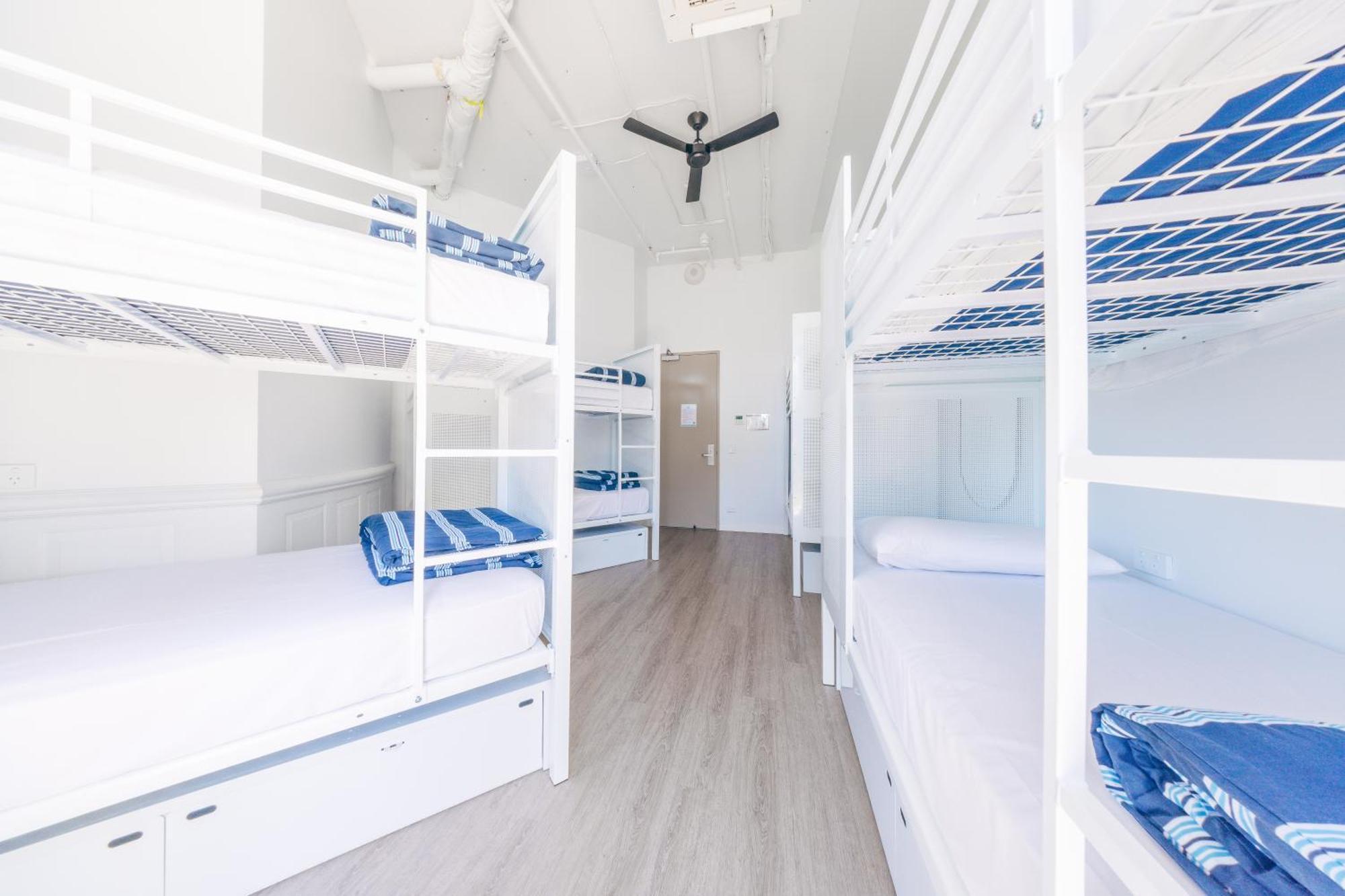 Maze Backpackers - Gold Coast Hostel Buitenkant foto