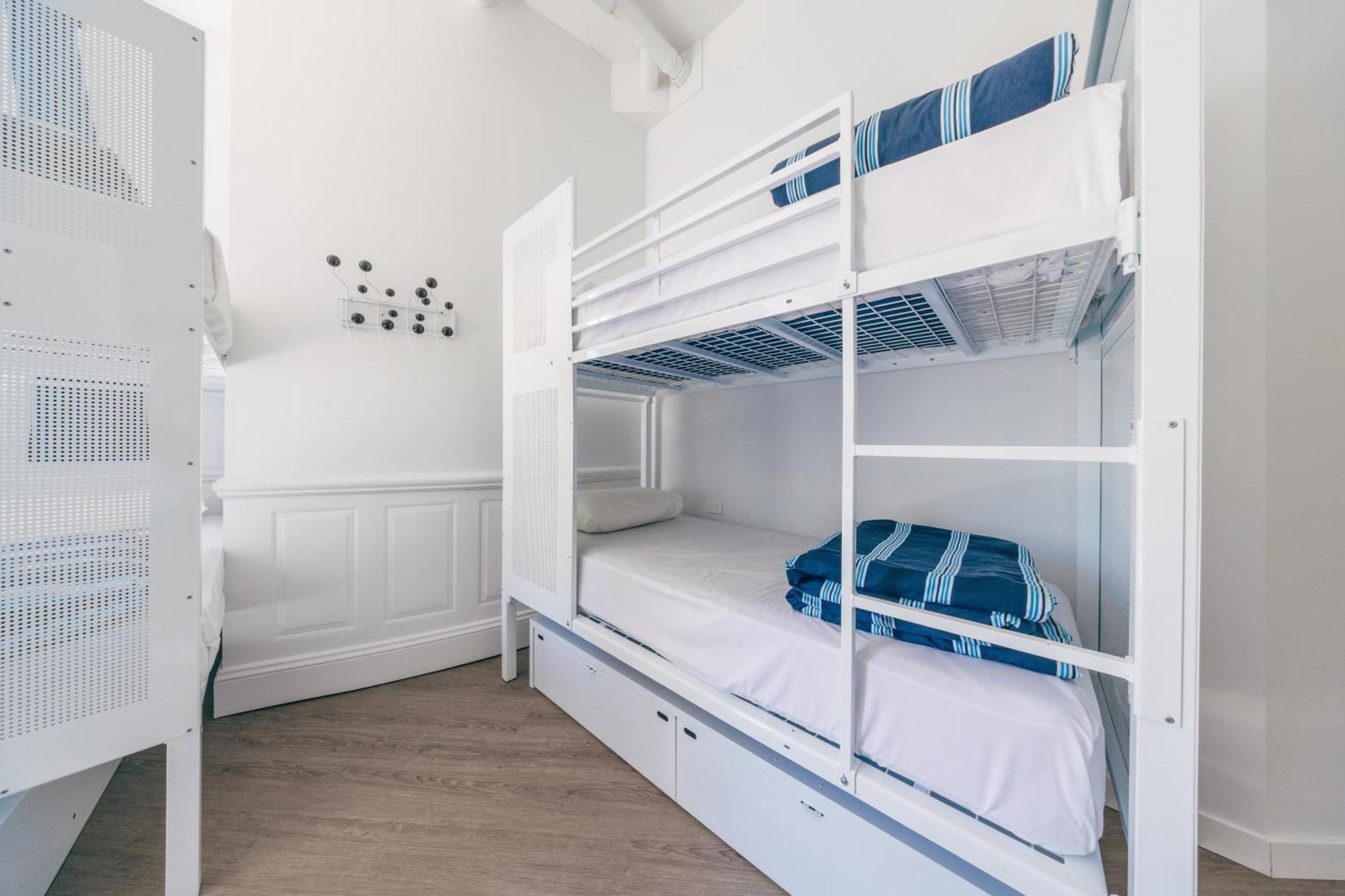 Maze Backpackers - Gold Coast Hostel Buitenkant foto