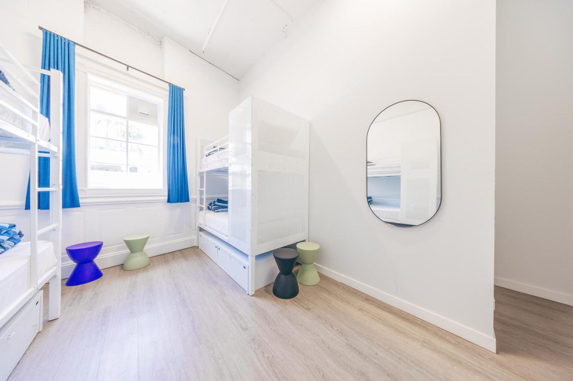 Maze Backpackers - Gold Coast Hostel Buitenkant foto