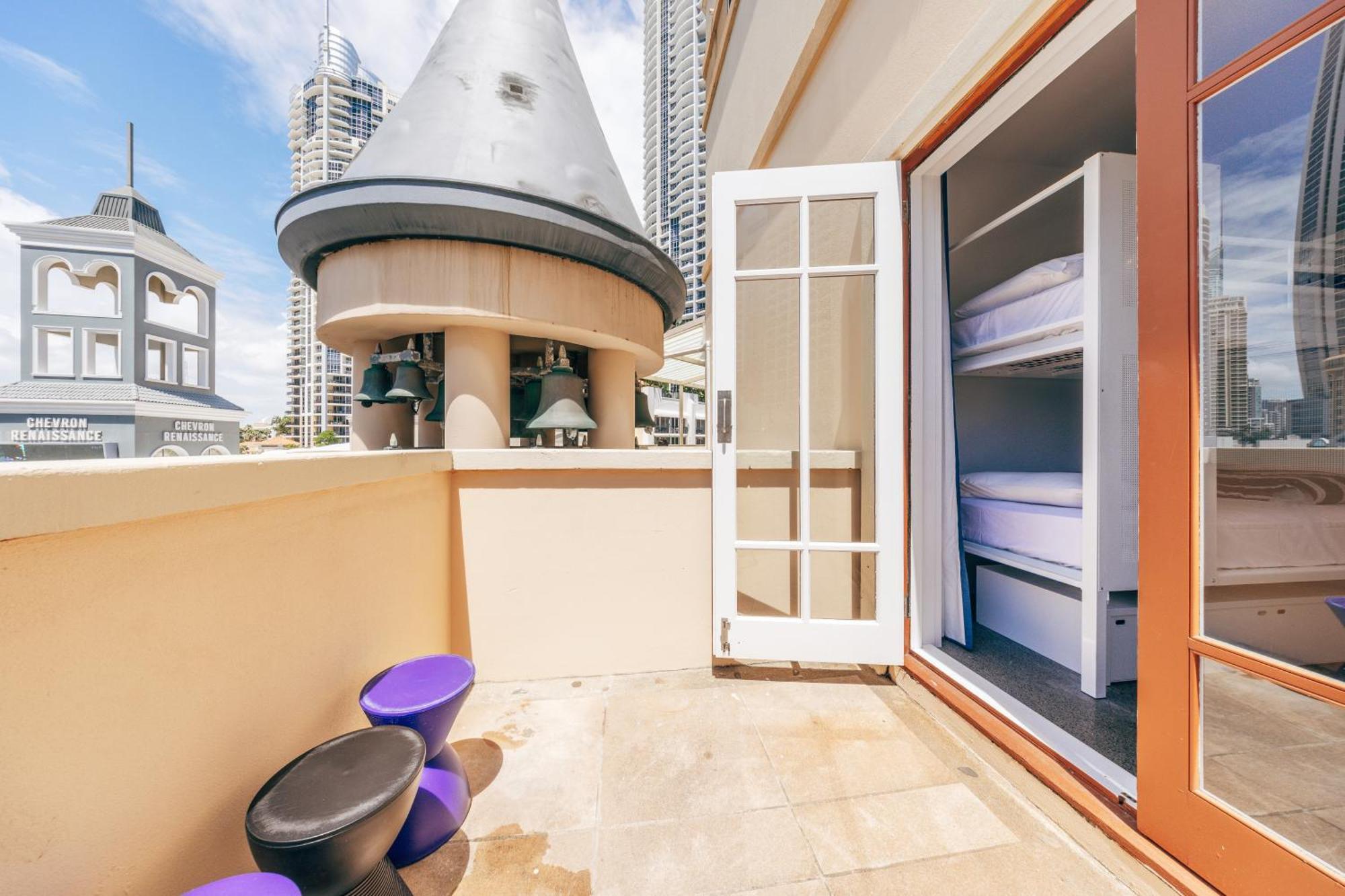 Maze Backpackers - Gold Coast Hostel Buitenkant foto